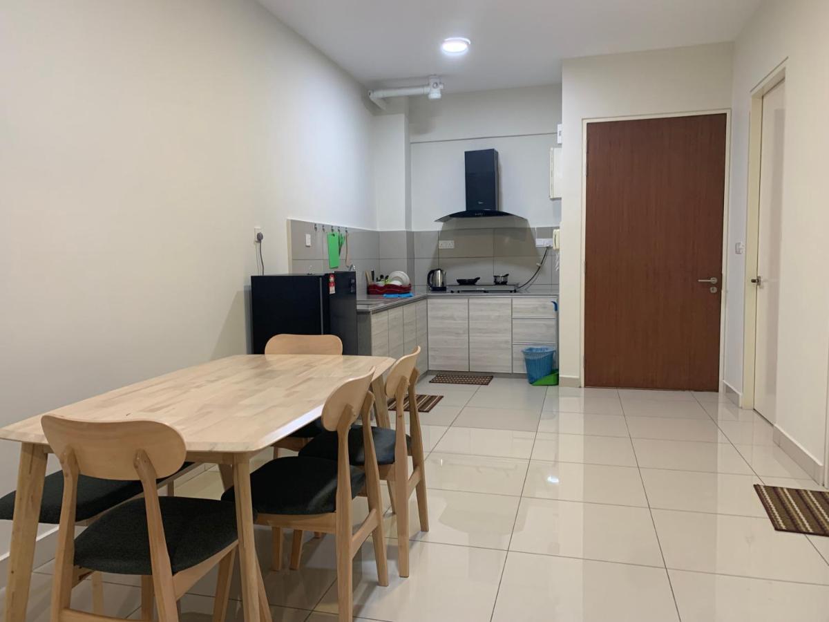 Woodsbury 7722 Penang Apartment